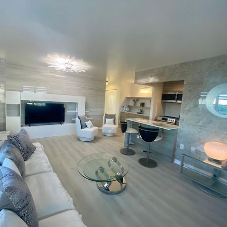 Panoramic Luxurious Waterfront One Bedroom Apartment With Miami Skyline View Free Parking 5Min Drive To Miami Beach Eksteriør billede