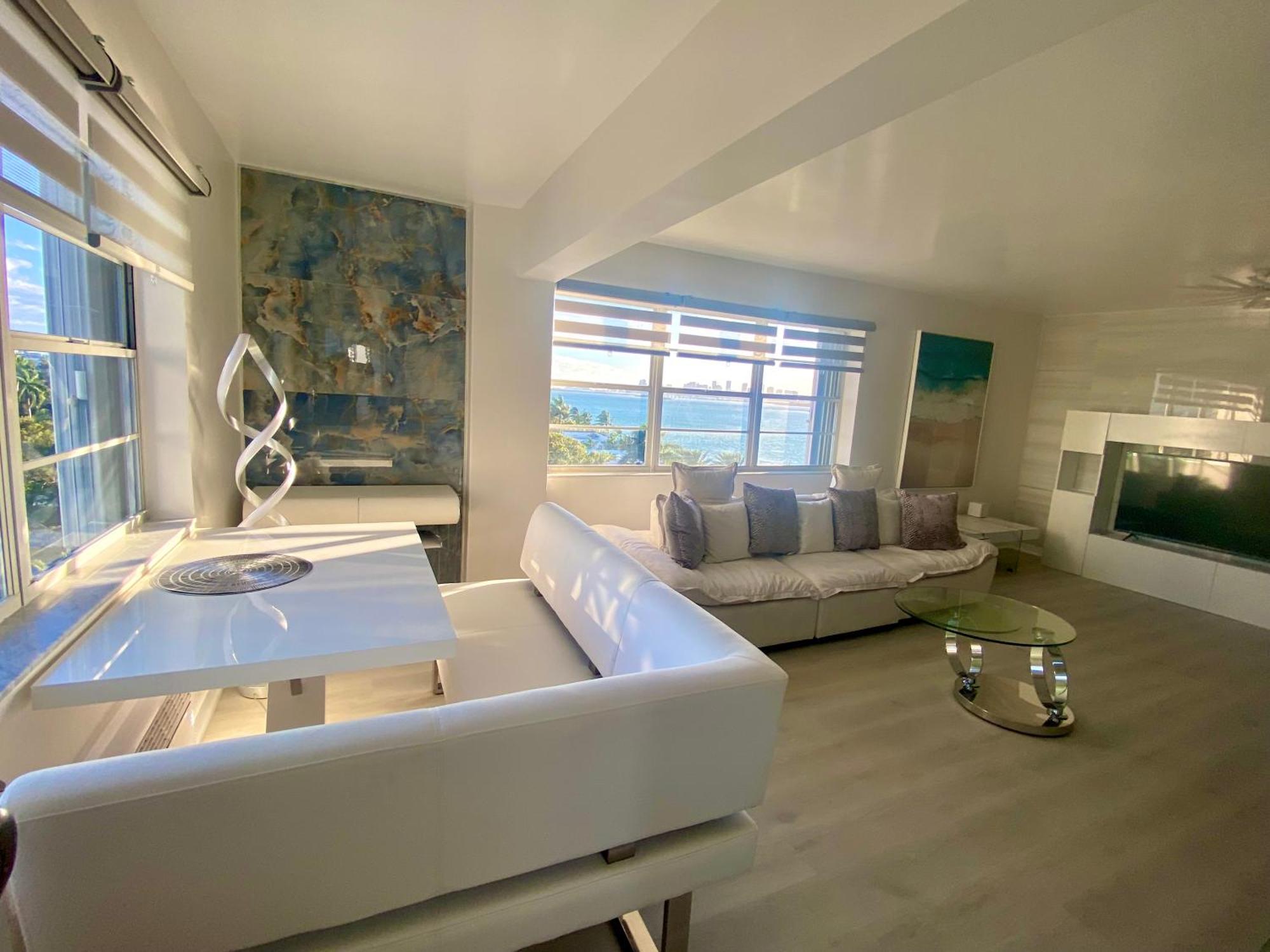Panoramic Luxurious Waterfront One Bedroom Apartment With Miami Skyline View Free Parking 5Min Drive To Miami Beach Eksteriør billede